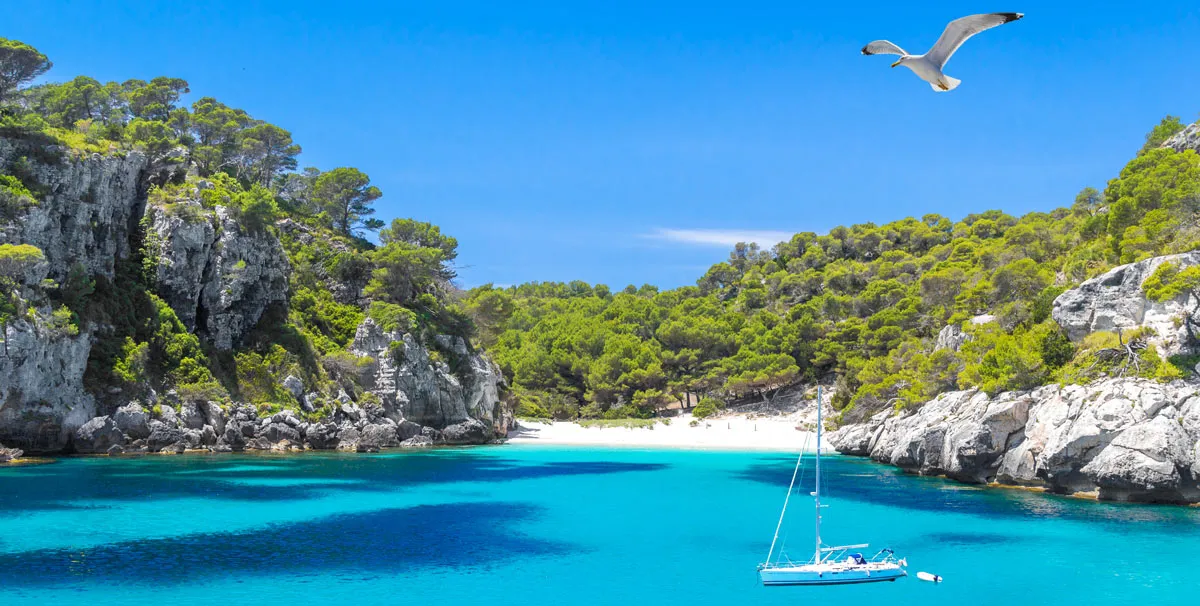Cala Macarella - malerische Bucht an Menorcas Südküste