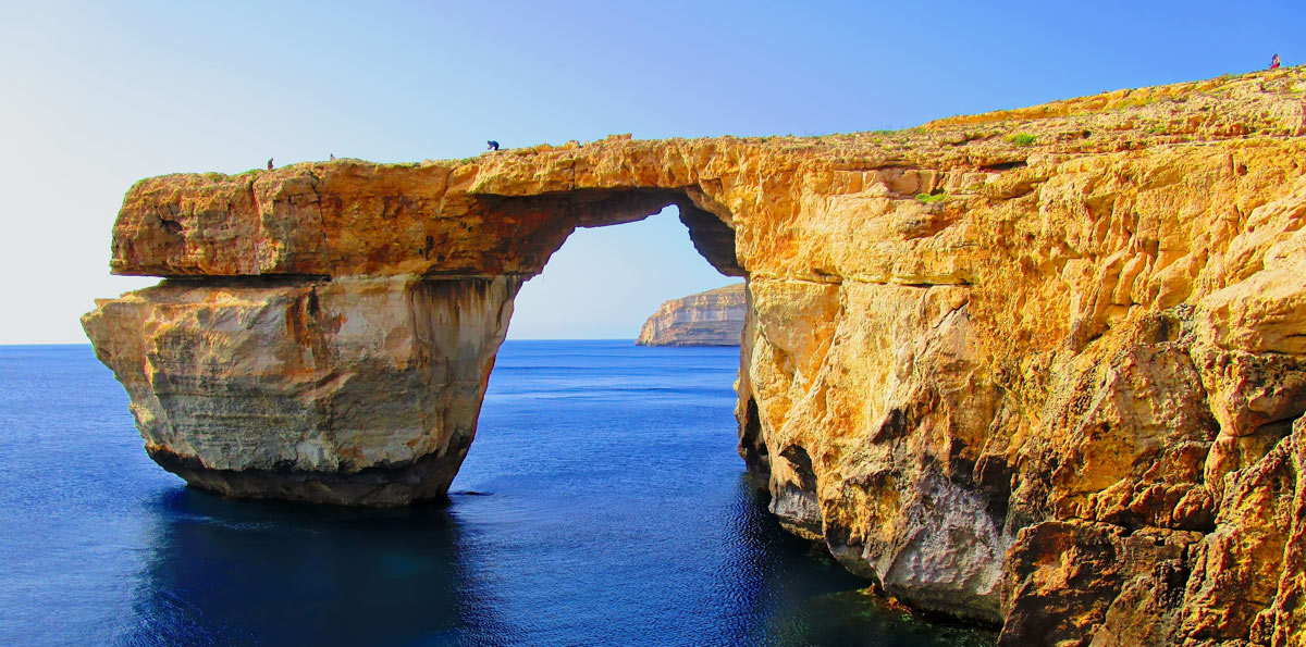 Naturwunder Gozo vom besten Platz aus: dem Deck Ihrer Charteryacht