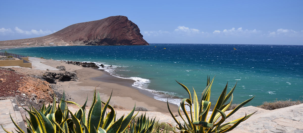 Yachtcharter Kanaren – segeln Sie entlang Teneriffas Küste und erleben Sie unvergessliche Atlantik-Momente.